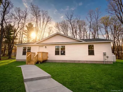 165 Park Ave, Thompson, NY 12701