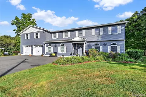 334 Greeves Rd, Wawayanda, NY 10958