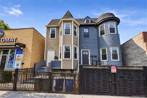 130 W 165th St, New York, NY 10452