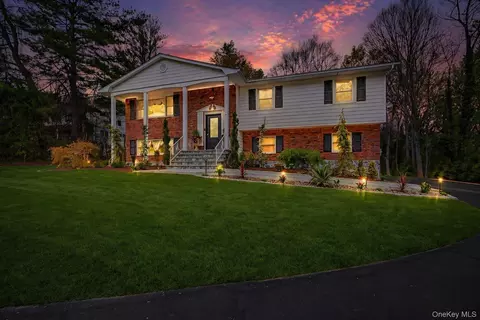 4 Fairmont Ter, Clarkstown, NY 10994