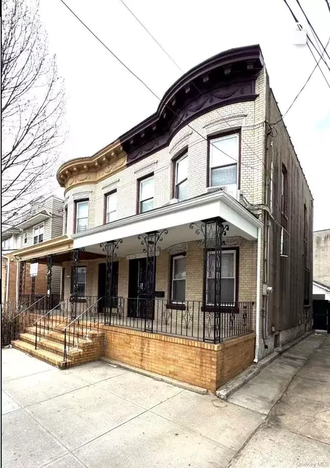 86-13 88th Ave, Woodhaven, NY 11421