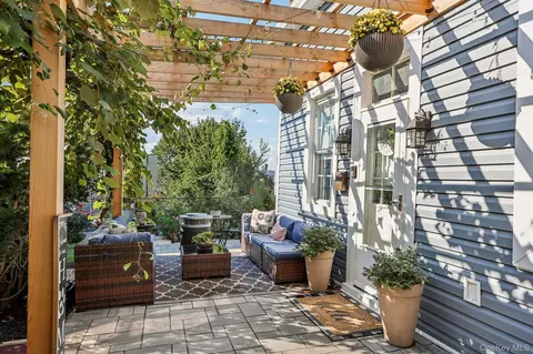 143 Oliver Ave, Yonkers, NY 10701