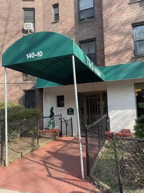 14010 84th Dr #6G, Briarwood, NY 11435