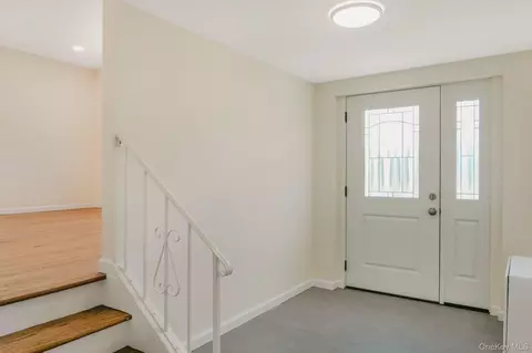 Entry Way - 651 Americus Ave, Brookhaven, NY 11772 photo 1 of 1