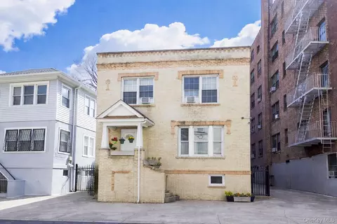 152 Livingston Ave, Yonkers, NY 10705
