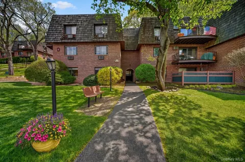 3 Briarcliff Dr S #9, Ossining, NY 10562
