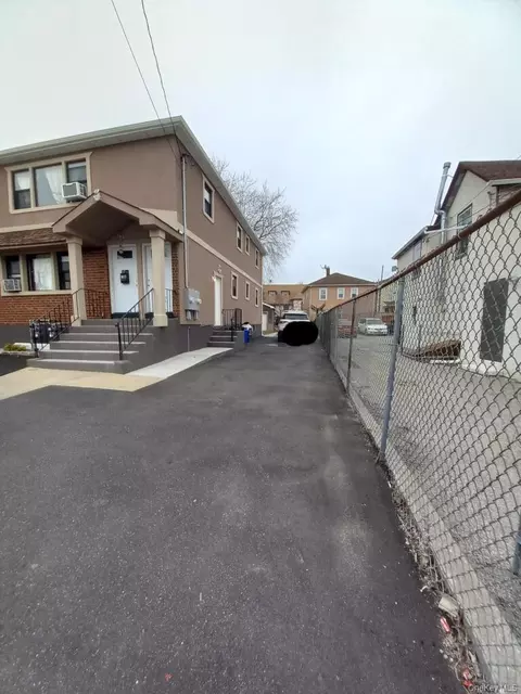13 Clinton Ave, Inwood, NY 11096
