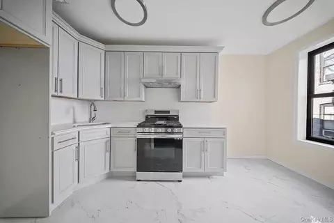 1372 Shakespeare Ave #4C, New York, NY 10452