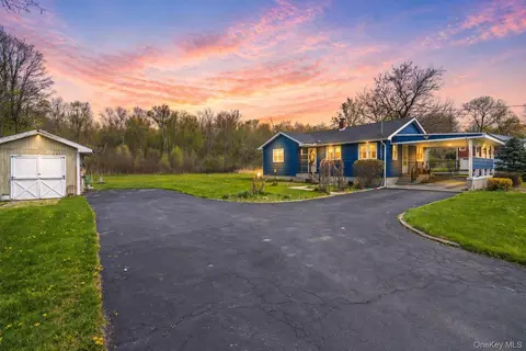 129 Mill St, Wallkill, NY 12589