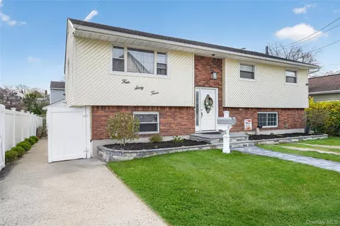 463 Louis Ave, South Floral Park, NY 11001