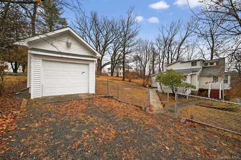 36 Weygant Hl, Highland Mills, NY 10930