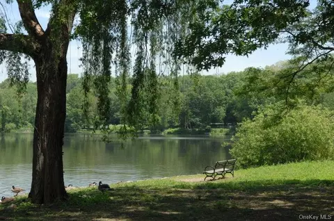 75 W 238th St #3H, New York, NY 10463