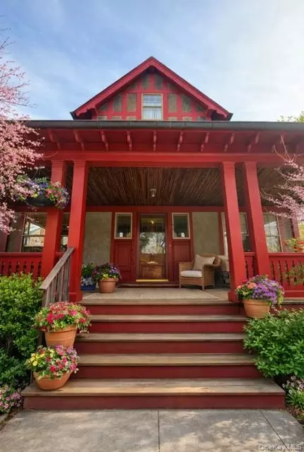 34 Winnebago Rd, Yonkers, NY 10710