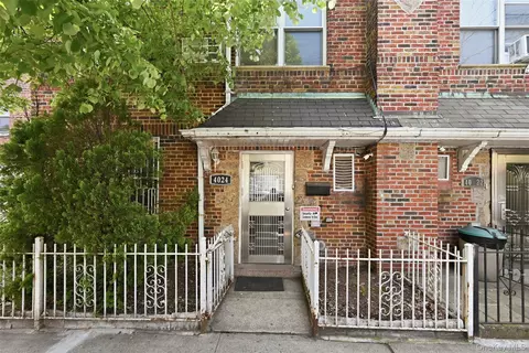40-24 Aske St, Elmhurst, NY 11373