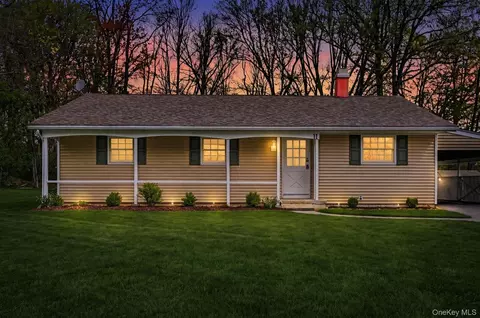 11 Hidden View Dr, Walden, NY 12586