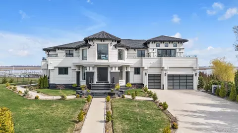 190 Curtis Rd, Woodmere, NY 11598