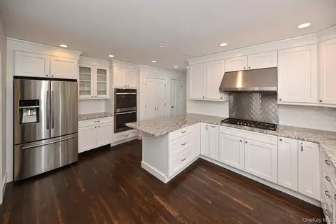Kitchen - 278 Cherry Ln, Ramapo, NY 10901 photo 2 of 3