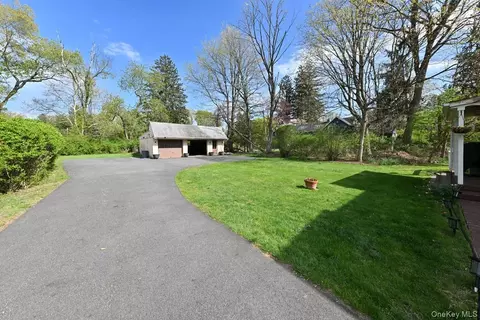Exterior - 278 Cherry Ln, Ramapo, NY 10901 photo 7 of 7