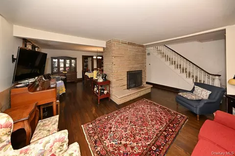Living - 278 Cherry Ln, Ramapo, NY 10901 photo 3 of 3