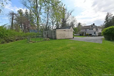 Exterior - 278 Cherry Ln, Ramapo, NY 10901 photo 4 of 7