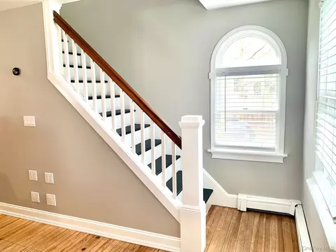 Entry Way - 435 Middle Rd, Riverhead, NY 11901 photo 1 of 2