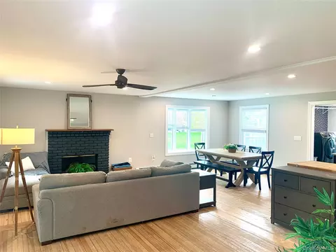 Living - 435 Middle Rd, Riverhead, NY 11901 photo 1 of 2