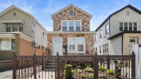 4219 Murdock Ave, New York, NY 10466
