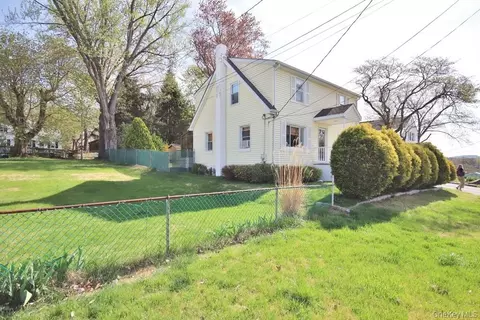 123 14th St, Cortlandt, NY 10596