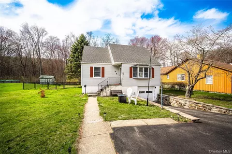 36 Edgewood Rd, Cortlandt, NY 10567