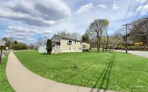 43 Newbury St, Monroe, NY 10950