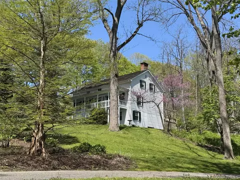 212 Pleasant Ridge Rd, Beekman, NY 12570