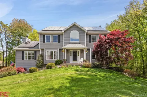 Exterior - 754 Milltown Rd, Southeast, NY 10509 photo 3 of 12