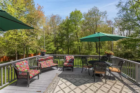 Exterior - 754 Milltown Rd, Southeast, NY 10509 photo 6 of 12