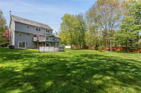 Exterior - 754 Milltown Rd, Southeast, NY 10509 photo 9 of 12