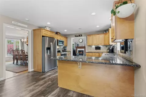 Kitchen - 754 Milltown Rd, Southeast, NY 10509 photo 2 of 4