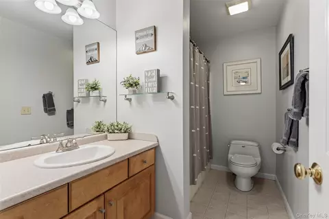Bath - 754 Milltown Rd, Southeast, NY 10509 photo 3 of 3