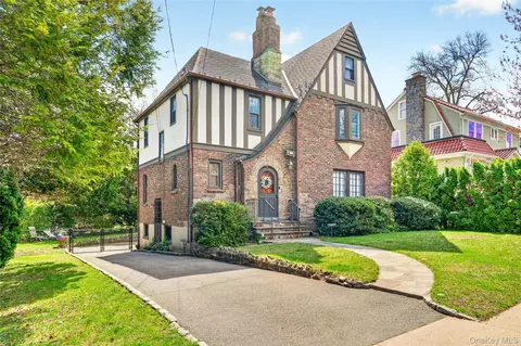 307 Hollywood Ave, Yonkers, NY 10707