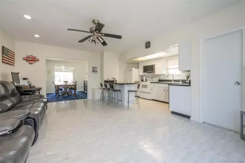 3124 Ralph Ave, Oceanside, NY 11572