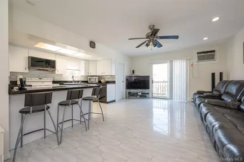 3124 Ralph Ave, Oceanside, NY 11572