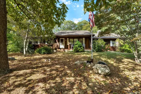 6 Woodvale St, Sag Harbor, NY 11963