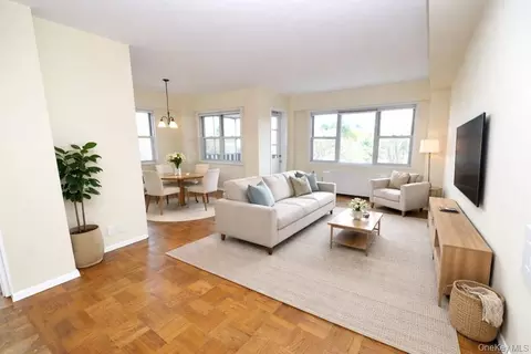 240 Garth Rd #7J2, Scarsdale, NY 10583