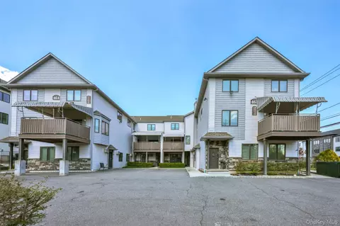 462 W Central Ave #120, Ramapo, NY 10977