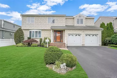 132 Atlantic Ave, Massapequa Park, NY 11762