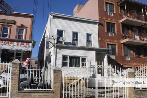 108-13 37 Ave, New York, NY 11368