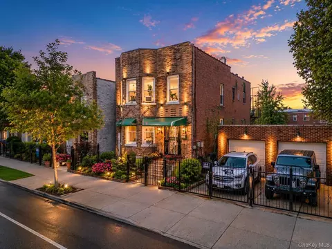 918 E 216th St, New York, NY 10469