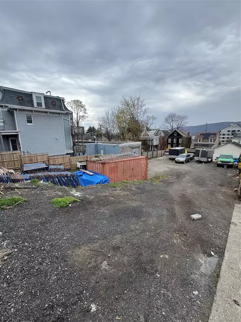 170 Washington St, Peekskill, NY 10566