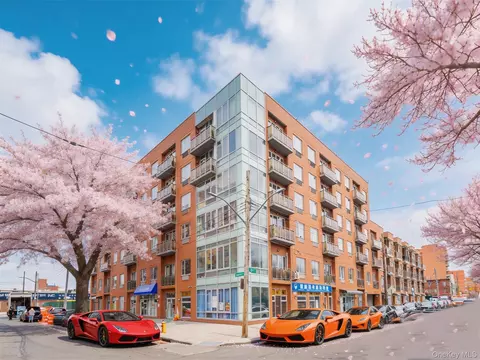 13621 Latimer Pl #3E, Flushing, NY 11354