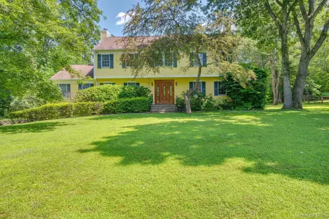 45 Stallion Trl, Southeast, NY 10509