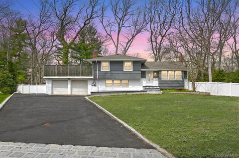 5 Shadywood Ct, Huntington, NY 11743