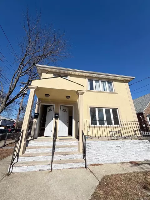 18303 145th Ave, New York, NY 11413